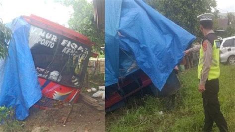 Detik Detik Kecelakaan Tunggal Bus Berawal Dari Ban Kiri Depan Terlepas