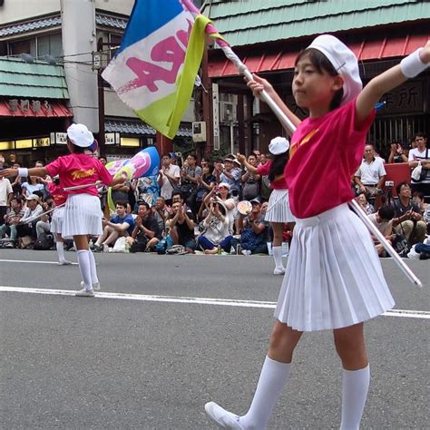 『浅草サンバ35th-01 オープニングパレード・続いて ☆地元小学生も熱演行進』浅草(東京)の旅行記・ブログ by マキタン2さん【フォートラベル】