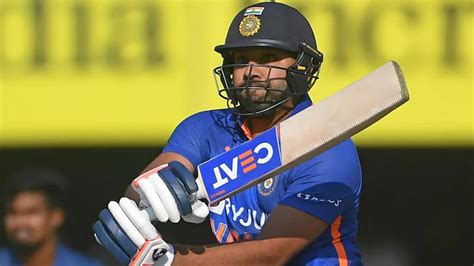 With His 83 Off 67 Rohit Sharma Completed The 9500 Run Milestone In