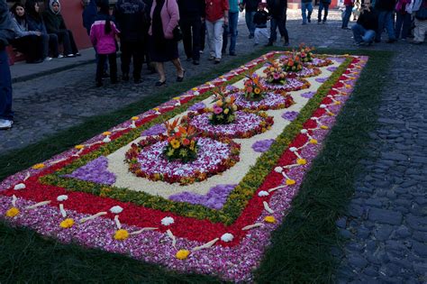 Alfombras: Semana Santa in Antigua, Guatemala