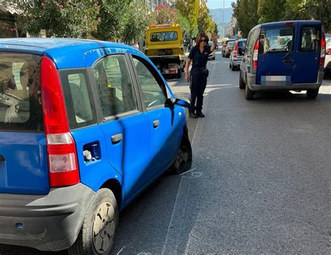 Terni Incidente In Via Battisti Quattro Veicoli Coinvolti UmbriaON