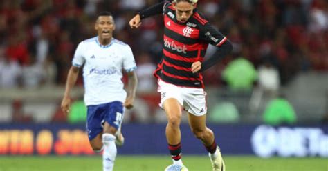 Flamengo encaminha venda de Werton a clube português