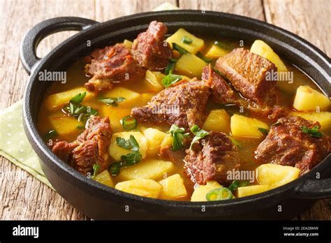 Pakistani cuisine hi-res stock photography and images - Alamy