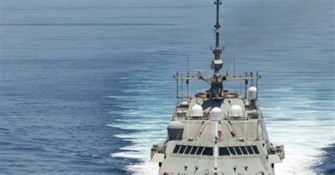 US Warship Sails Within 12 Miles Of Chinese Reclaimed Island In South