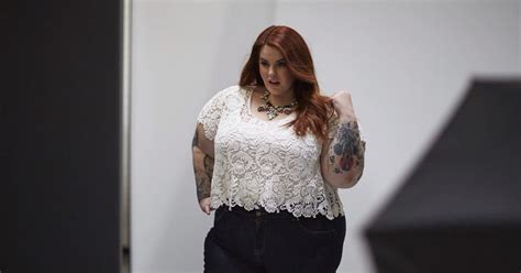 Plus Size Beauty Tess Holliday Goes Sexy Glam In New Ad Campaign