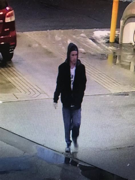 Tewksbury Police Hunt Carjack Suspect Boston Herald