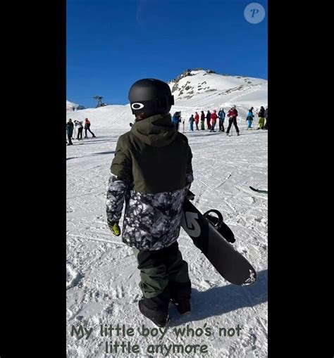 Photo Estelle Lefébure et son fils Giuliano en vacances à la montagne