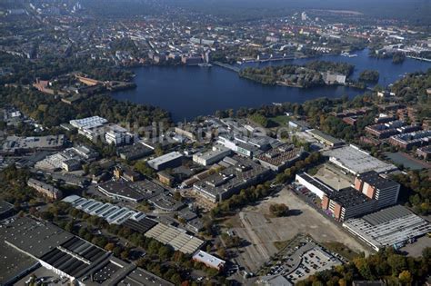 Luftaufnahme Berlin Werksgelände der Bayerische Motoren Werke BMW