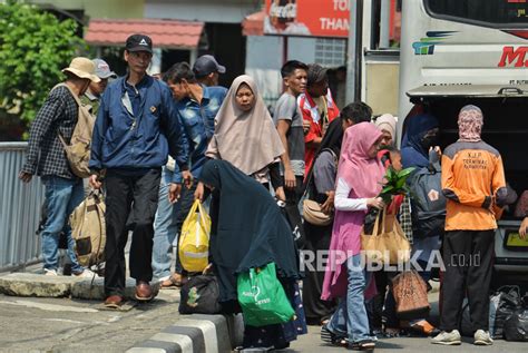 Arus Balik Penumpang Bus Akap Di Terminal Kampung Rambutan Meningkat