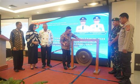 Buka Bimbingan Teknis Anggota BPD Bupati Banggai Pahami Tugas Dan