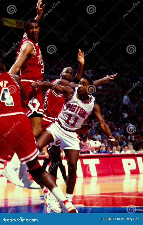 Isaiah Thomas Detroit Pistons Editorial Image - Image of basketball ...