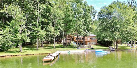 Shes A Brick Lake House Vacation Rentals Bumpass United States