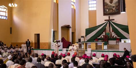 África por qué líderes católicos se resisten a bendecir parejas del