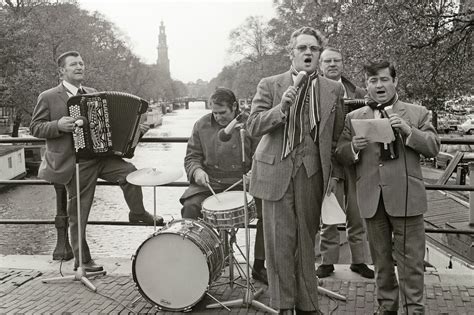 100 Jaar Geleden Werd Johnny Jordaan Geboren Op Deze Plekken In