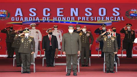 Maduro ascendió a oficiales de la Guardia de Honor y de la Dgcim