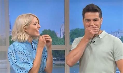 Holly Willoughby Red Faced After Awkward Moment With This Morning Co Star Tv And Radio Showbiz