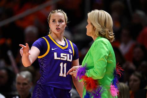 Kim Mulkey S Wild Outfit For Sunday S Game Is Going Viral The Spun