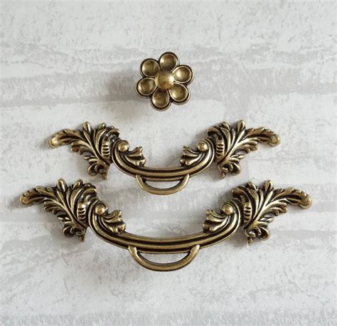 Vintage Chic Drawer Pulls Handles Knobs Dresser Handles Flower Knobs