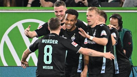 Bundesliga Werder Bremen Gewinnt Torspektakel In Wolfsburg