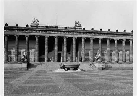 Blick Auf Das Alte Museum Zentralarchiv Der Staatlichen Museen Zu