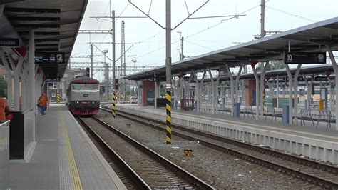 EJ 460 075 076 Jako Vlak Os 3821 Ze Stanice Olomouc Vysunuje 749 107