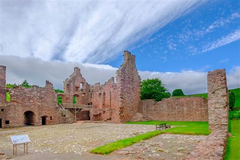 Edzell Castle | Full Castle History | Day Visit Tickets