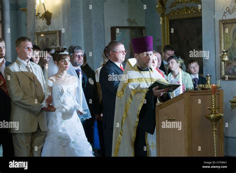 Wedding Church Ceremony Priest Hi Res Stock Photography And Images Alamy