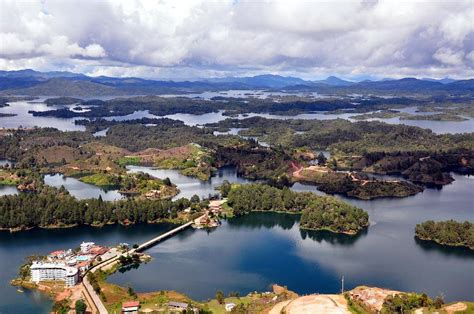 El Peñol & Guatapé | Travelombia