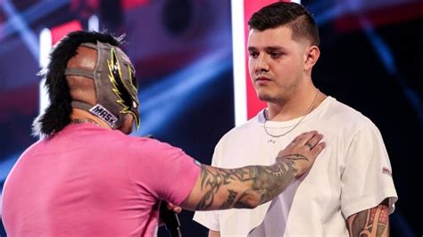 Dominik Mysterio Sends Message To His Father After Rey Mysterio Leaves Wwe Raw