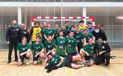 Un Bon Club Handbol Cerdanyola Cau En L Estrena Davant El R Pid De