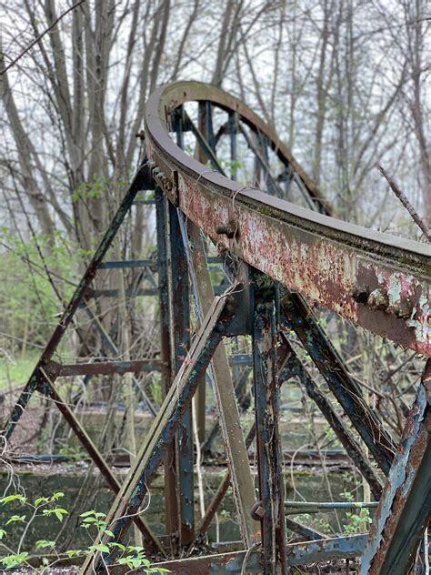 Abandoned Chippewa lake amusement park in Ohio. : r/AbandonedPorn