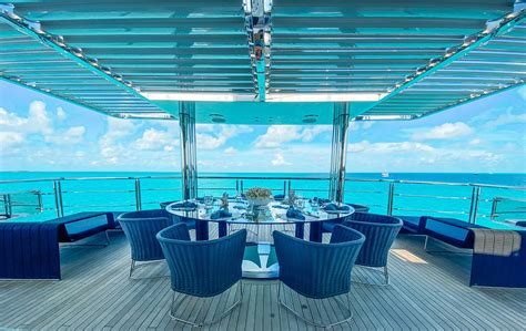 OCULUS Yacht Charter Details, Oceanfast | CHARTERWORLD Luxury Superyachts