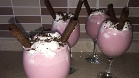 Evde Milkshake Yapımı Çilekli Milkshake Nasıl Yapılır Sağlıklı Beslenme