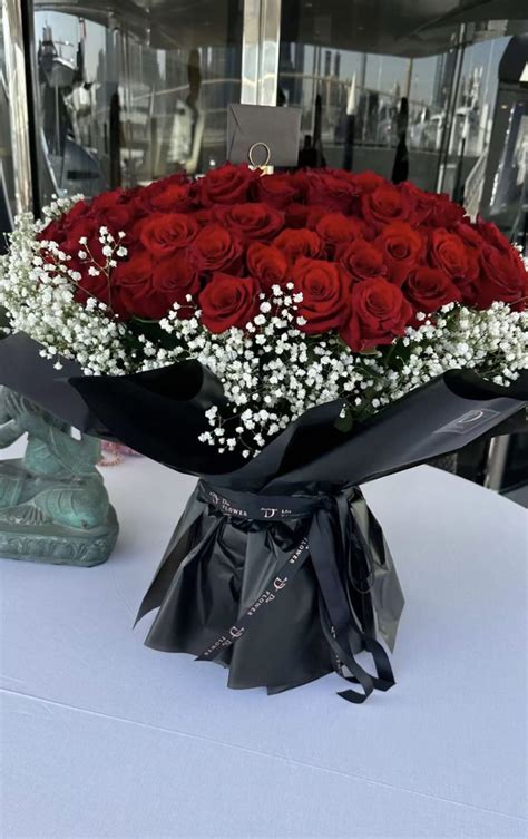 Pin By Belinda Herbst On Th In Red Rose Bouquet Luxury