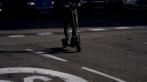 NORMAS TRAFICO PATINETES La DGT Le Mete Mano A Los Patinetes La