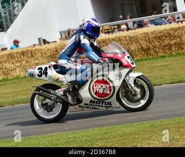 Steve Parrish Suzuki RGV500 Classic Racing Motorcycles Goodwood