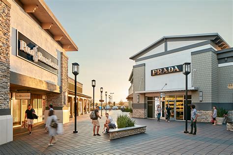 About San Francisco Premium Outlets® - A Shopping Center in Livermore ...