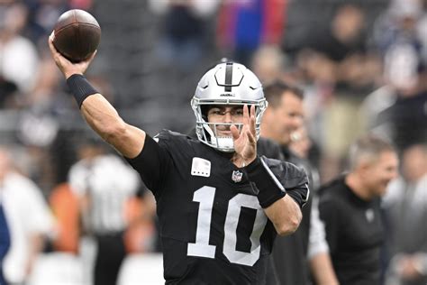 Jimmy Garoppolo Injury Update Back Injury Lands Raiders Qb In Hospital