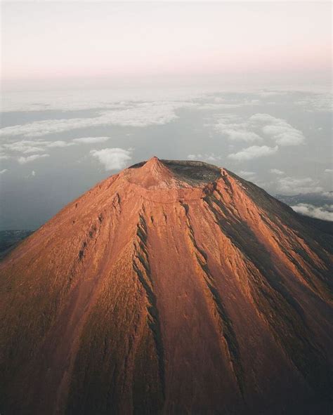 Azores Geopark On Twitter A Imponente Montanha Do Pico O Ponto