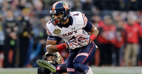 Navy extends football win streak vs. Army to 13 games