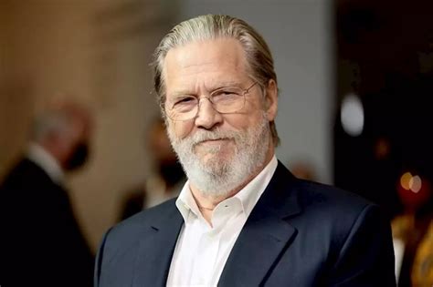 Jeff Bridges Had To Work With A Trainer To Walk His Daughter Down The Aisle