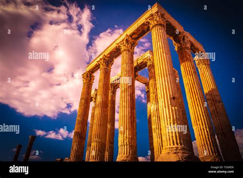 Le Temple De Zeus Olympien Ou L Olympieion Ou Colonnes De La Zeus