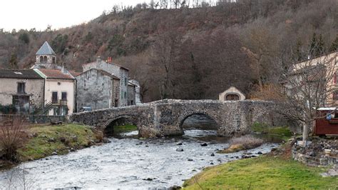 Pont sur la Couze Pavin à Saurier 63 Alain Beauger Flickr