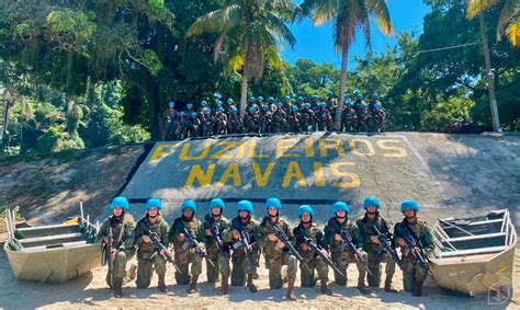 Fuzileiros Navais Intensificam Treinamento Para Opera Es De Paz