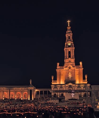 fatima  icon  pilgrimage  portugal portugal travel blog