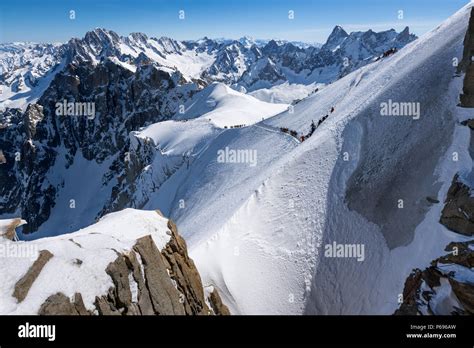 Mont Blanc Aiguille Du Midi Chamonix Fotos Und Bildmaterial In Hoher