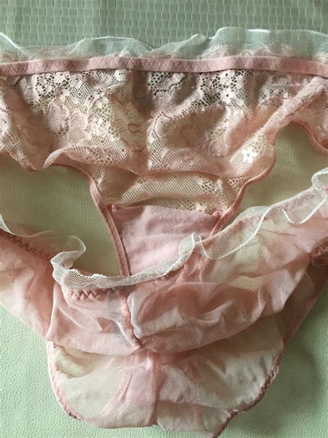 L Vintage Victoria S Secret Solid Lace Cheeky Pink Bikini CD Panties