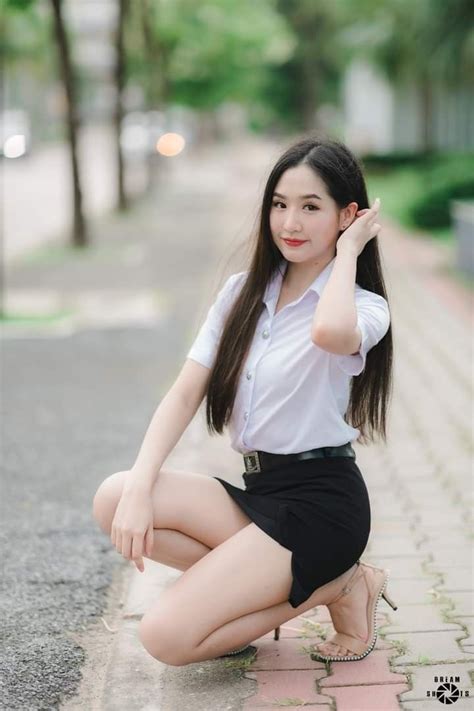 ปักพินโดย Ontawon ใน สาวมหาลัย | นางแบบ, เพศหญิง, ผู้หญิง