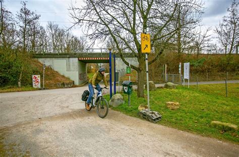 Kreis Esslingen Vorzugstrasse F R Radschnellweg Durchs Neckartal Steht