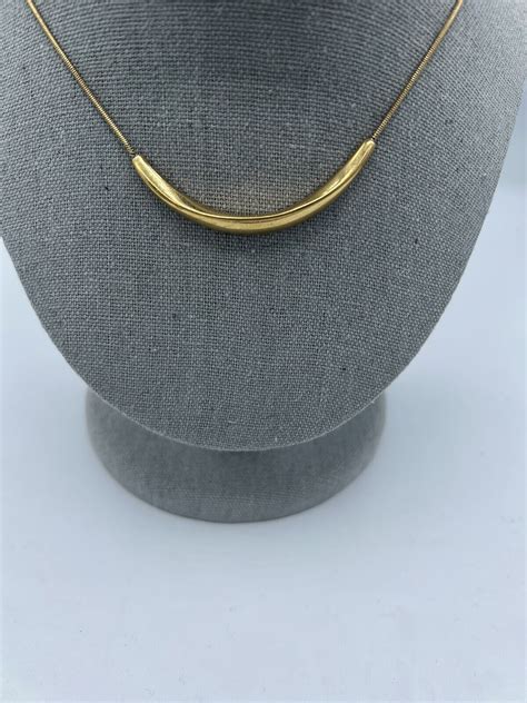 Lia Sophia Gold Curved Pendant Necklace Ebay